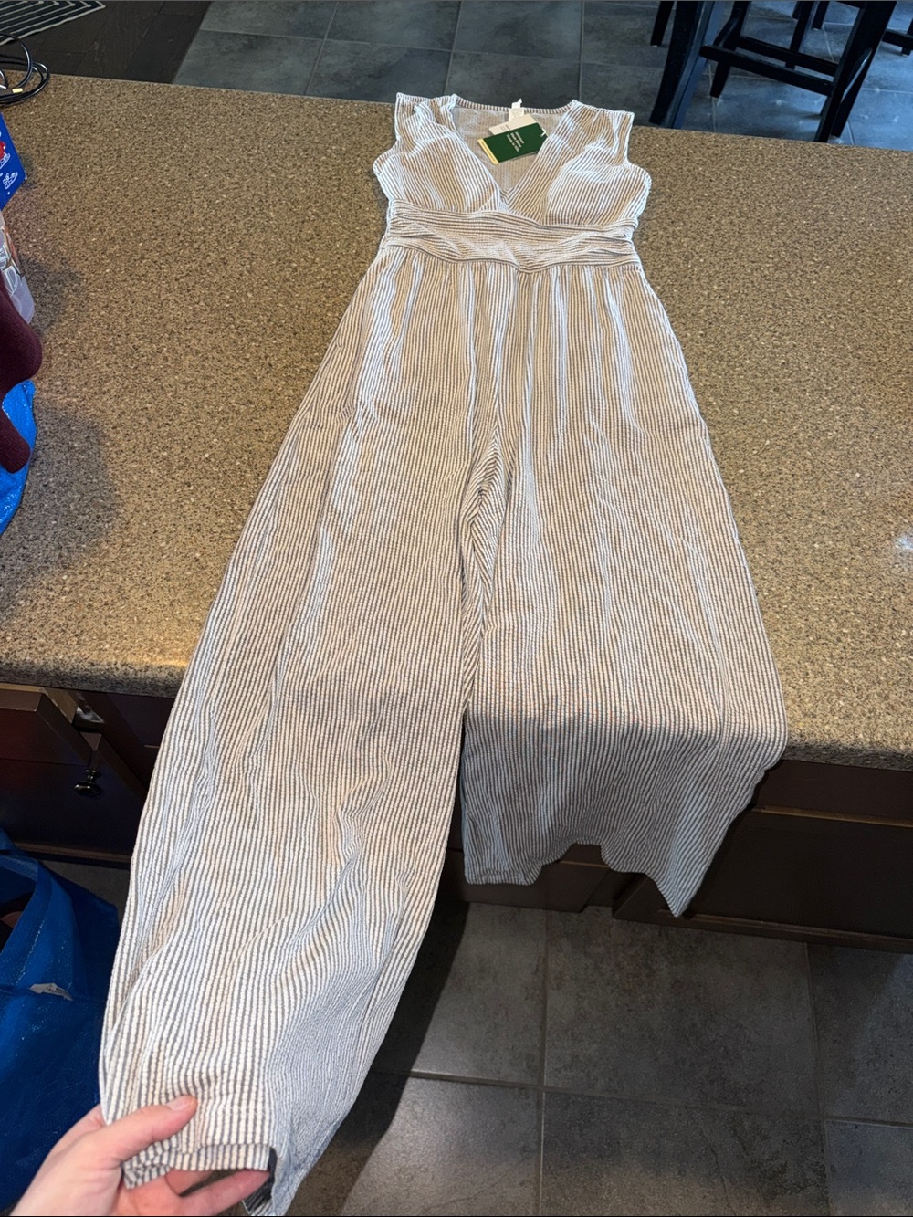 HALARA Striped V‑Neck Wide‑Leg Jumpsuit - White & Gray